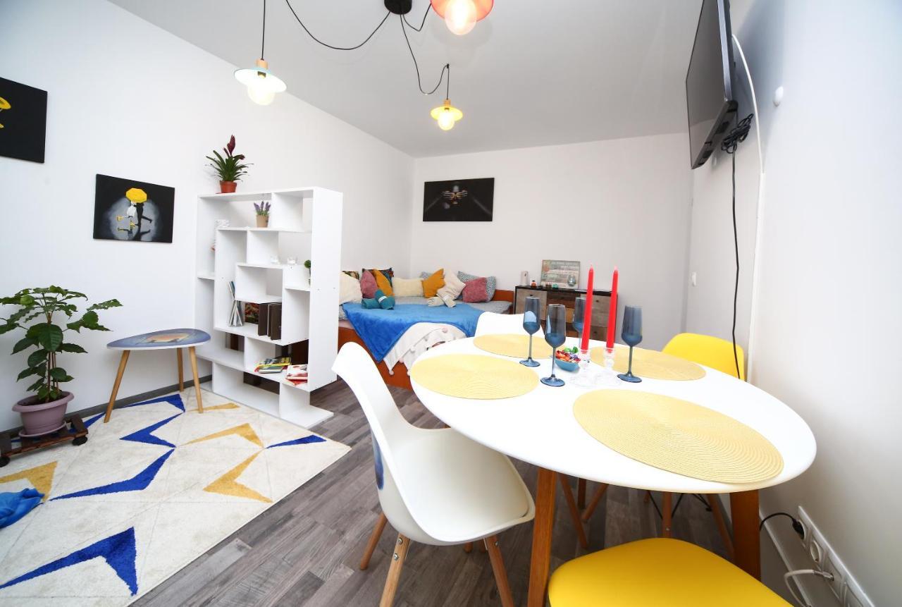 B&M Apartment Brasov Ngoại thất bức ảnh