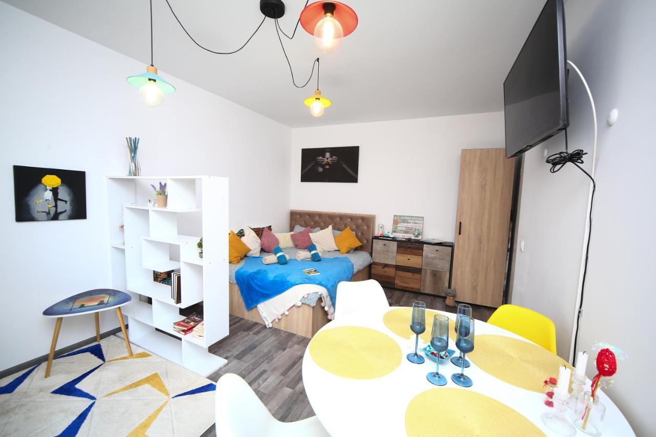 B&M Apartment Brasov Ngoại thất bức ảnh