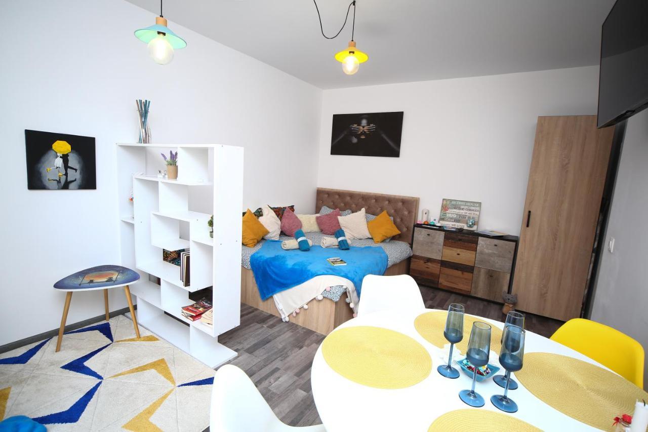 B&M Apartment Brasov Ngoại thất bức ảnh