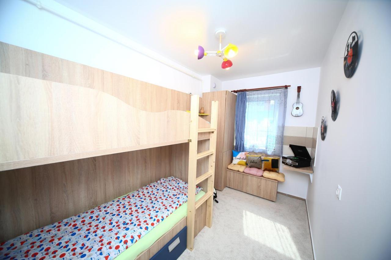 B&M Apartment Brasov Ngoại thất bức ảnh