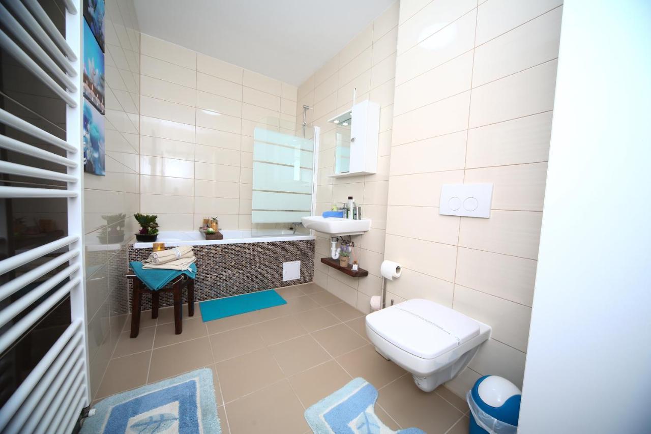 B&M Apartment Brasov Ngoại thất bức ảnh
